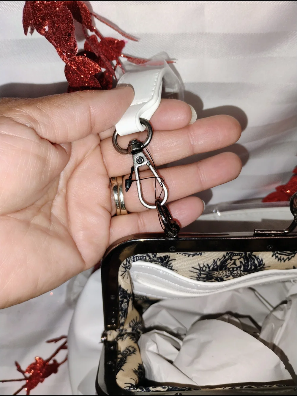 Ed Hardy White Multicolor Tiger Frame Clutch.Detachable Strap.